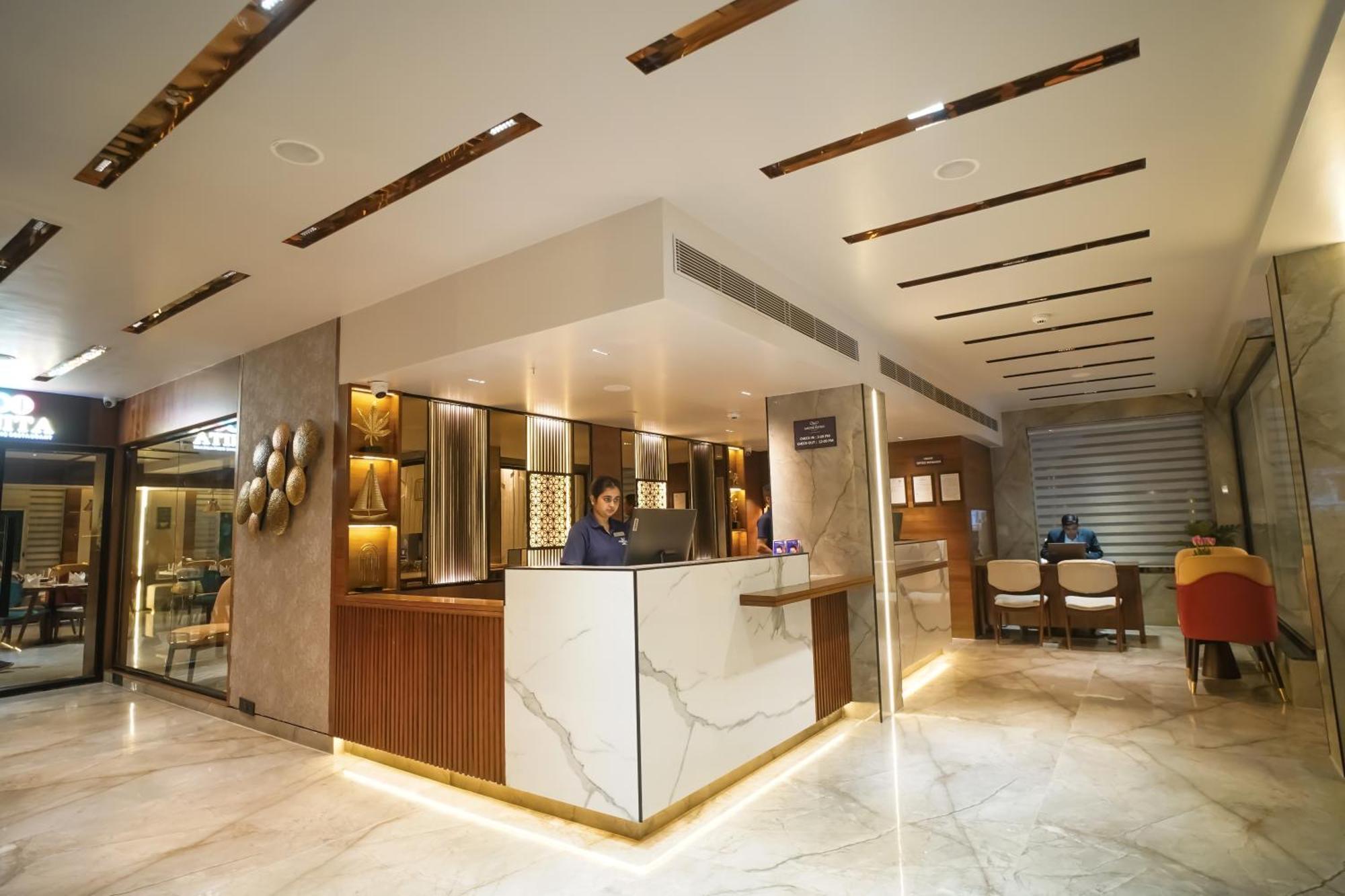 Ishaan Sarovar Portico Деогарх Экстерьер фото